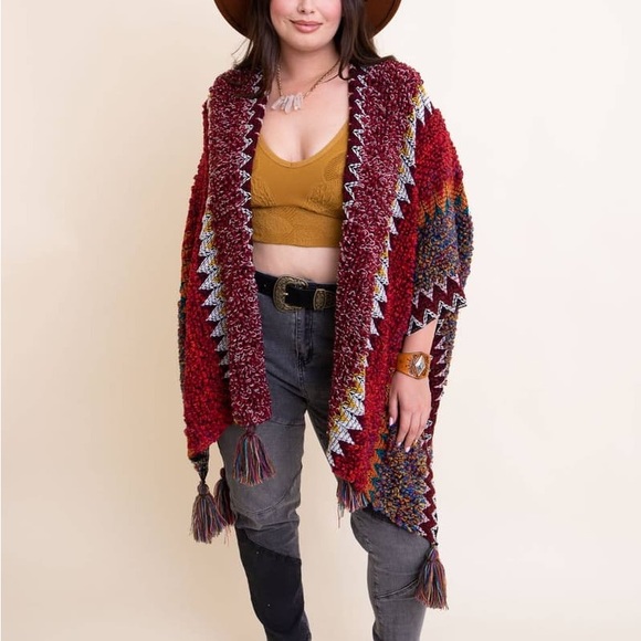Colorful Crochet Patterned Ruana in Maroon - Picture 15 of 15